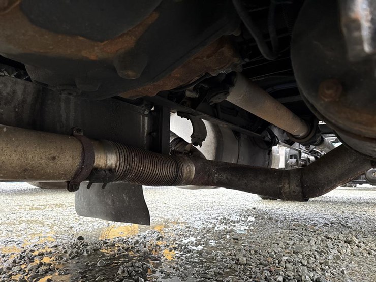 1999-peterbilt-379-image-36