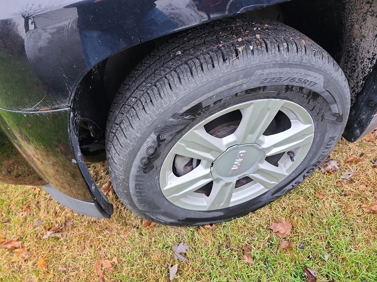 gmc-terrain-sle-image-2