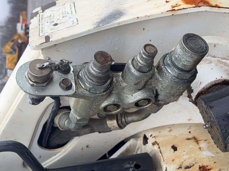 bobcat-t300-image-21