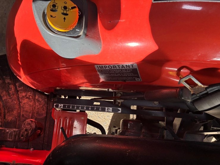 2022-kubota-l3902hst-image-27