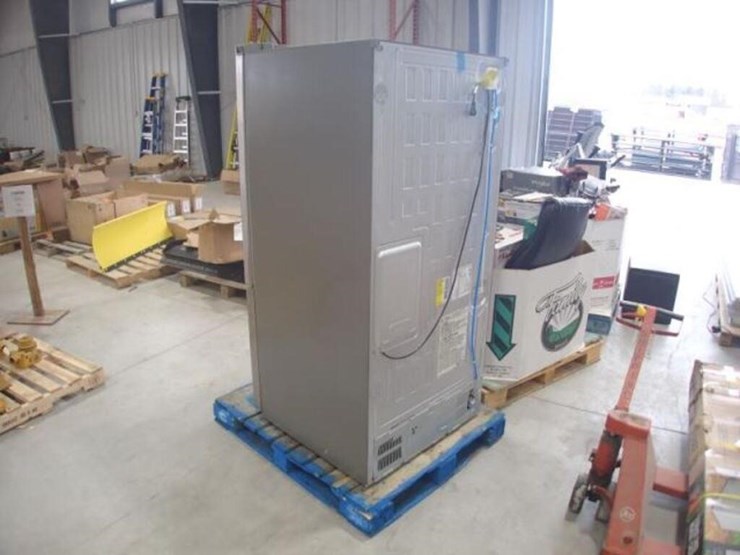 lg-33-in.-fridge-image-4