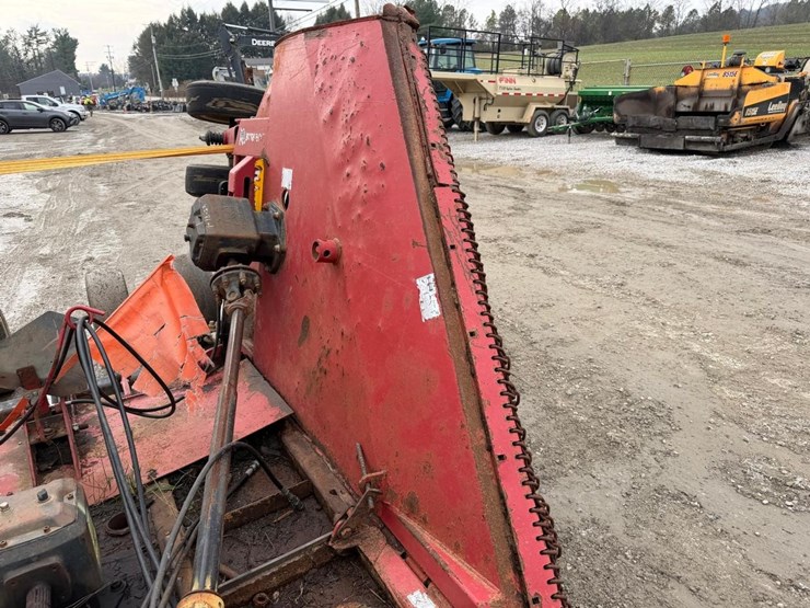 bush-hog-2815-image-15