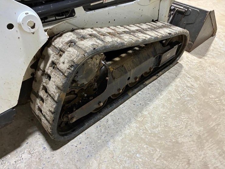 2022-bobcat-t550-image-16