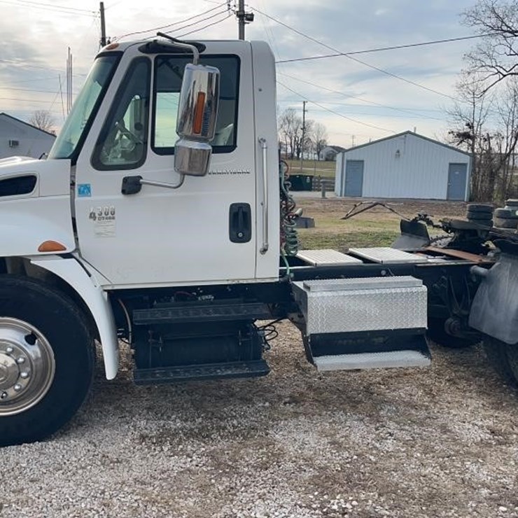 INTERNATIONAL DURASTAR 4300