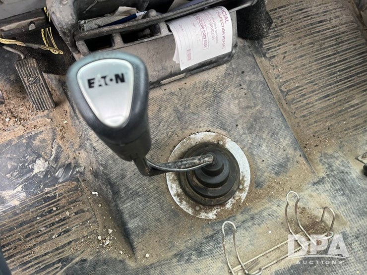 freightliner-fl80-image-49