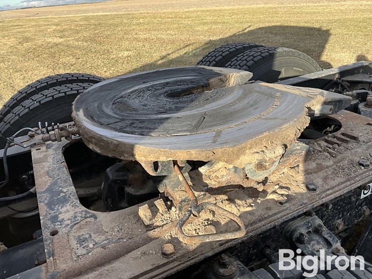 2002-kenworth-w900-image-9