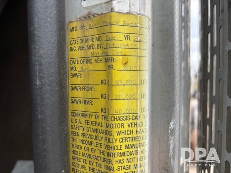 peterbilt-378-image-100