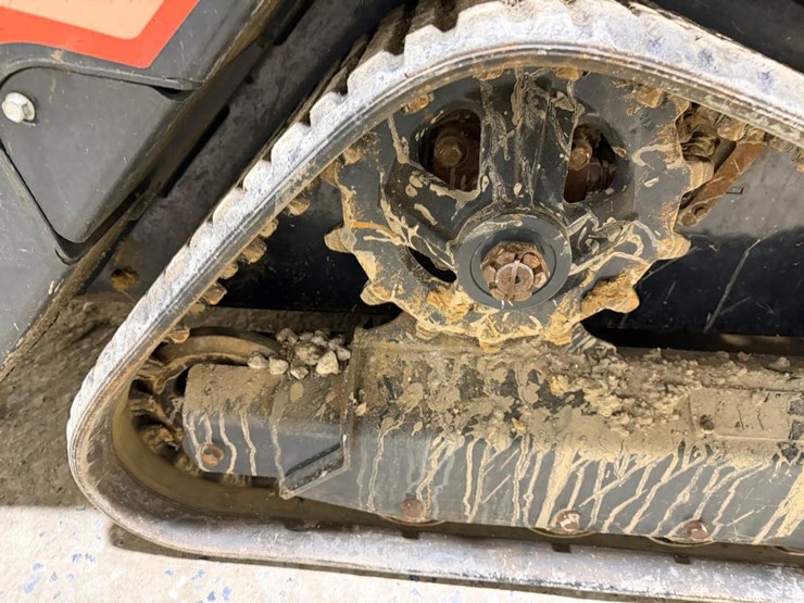 2023-kubota-scl1000-image-19