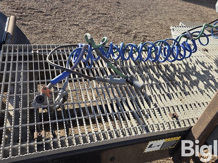 2002-mack-ch613-image-19