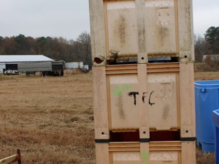 3-macx-insulated-boxes-48"-x-38"-x-31"-image-1