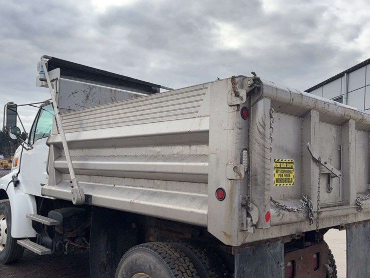 2005-sterling-l8500-image-10