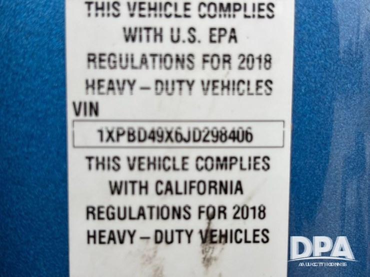 peterbilt-579-image-83