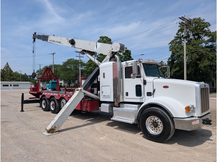 peterbilt-365-image-2