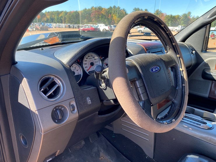 ford-f150-lariat-image-37