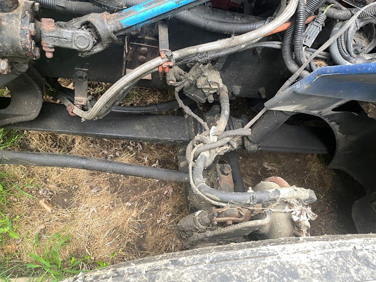 #210-•-2009-international-eagle-semi-tractor-(fall-creek,-wi)-(has-wi-title)-image-28