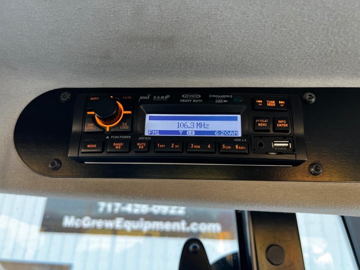 2018-jcb-409-image-30