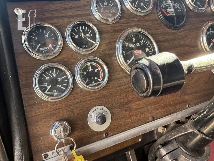 1985-peterbilt-362-image-27