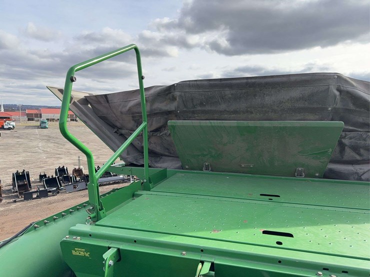 2013-john-deere-s670-image-22