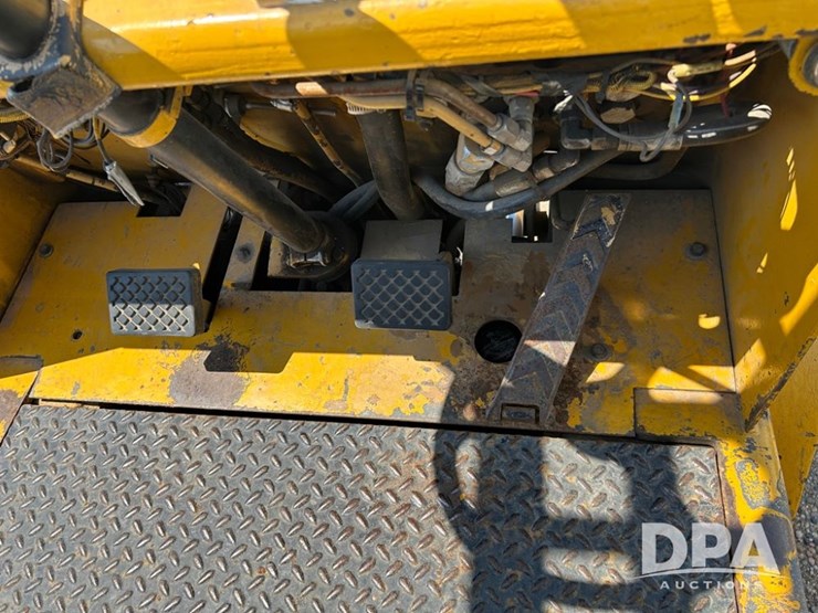 caterpillar-v50b-image-13