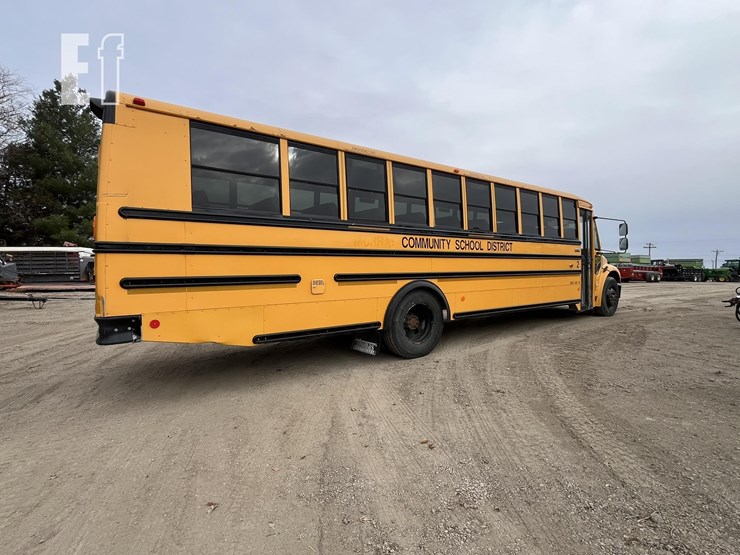 2014-thomas-saf-t-liner-c2-image-4