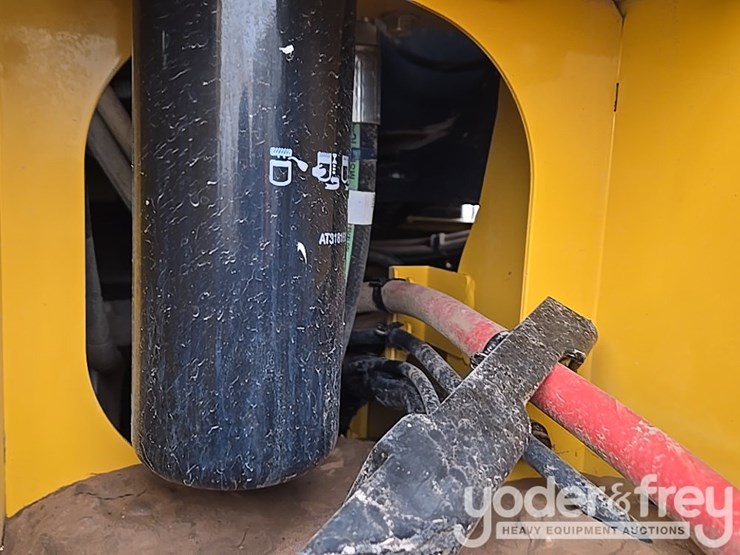 2019-deere-850l-lgp-image-112