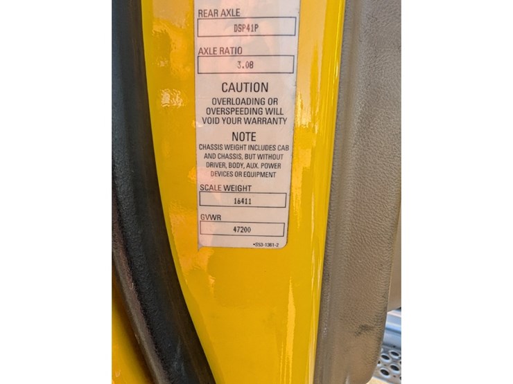 2020-kenworth-t680-image-35