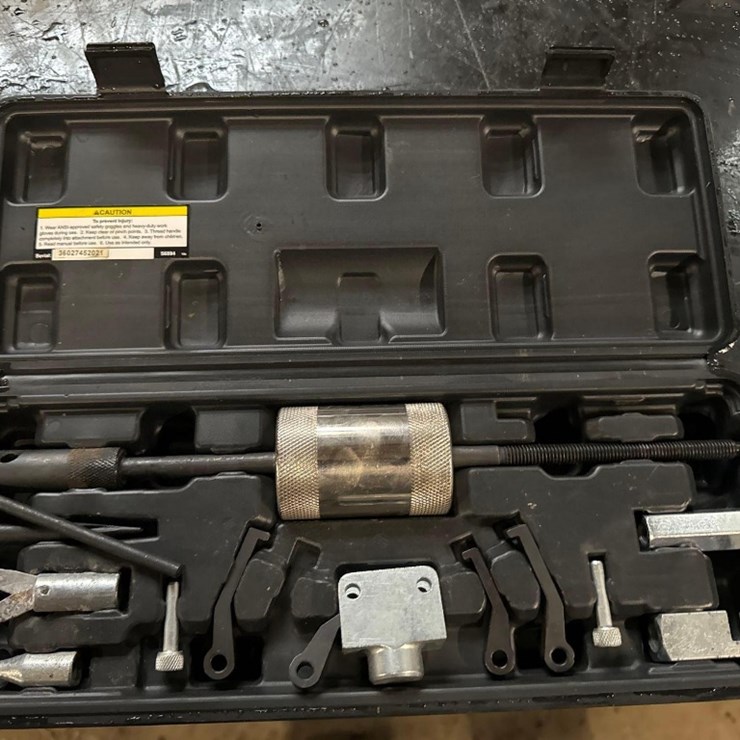 Pittsburgh Co 2lb Slide Hammer and Puller Set