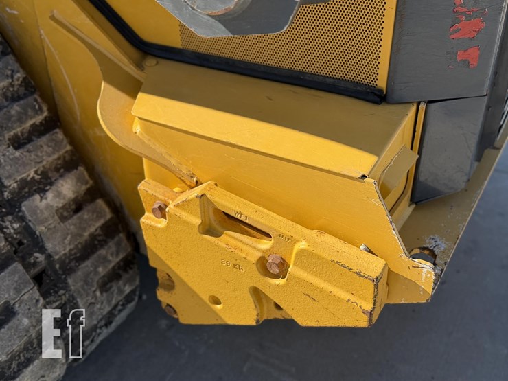 2017-deere-331g-image-27