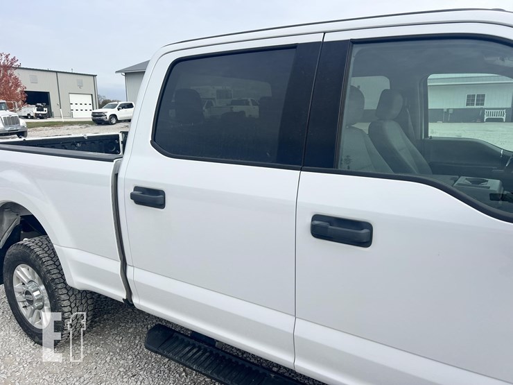 ford-f250-xlt-image-15