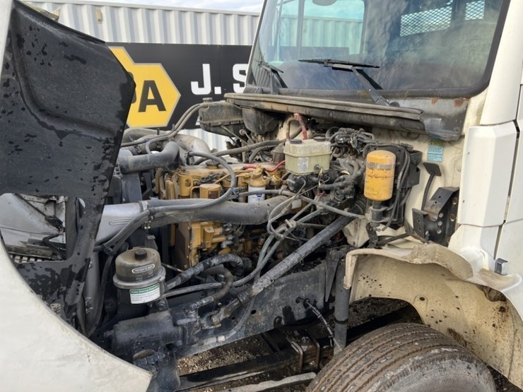 2003-freightliner-fl50-image-14