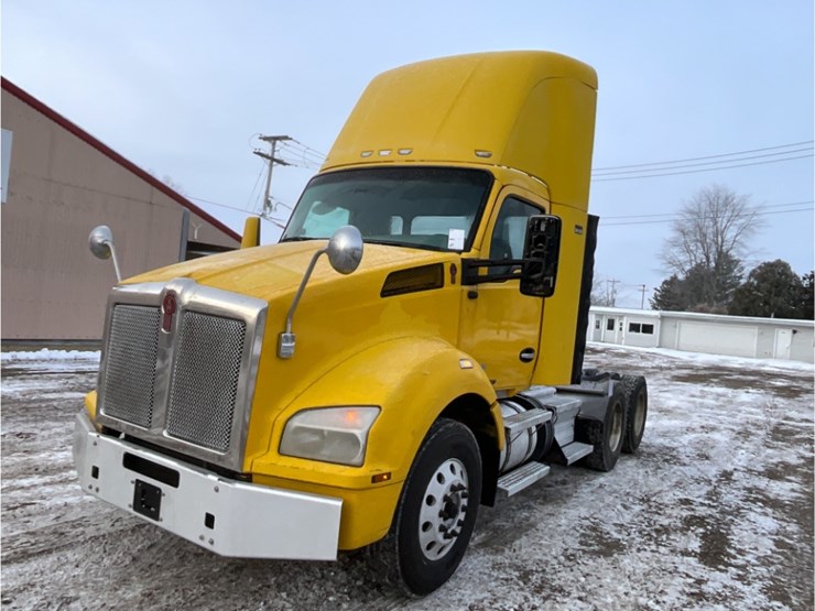 2019-kenworth-t880-image-2
