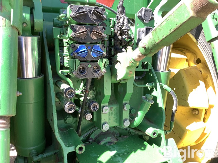 john-deere-8320r-image-11