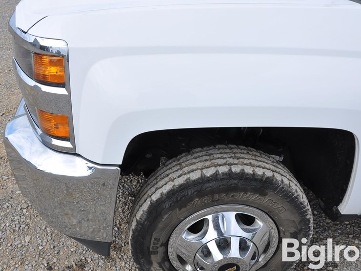 2019-chevrolet-silverado-3500-image-13