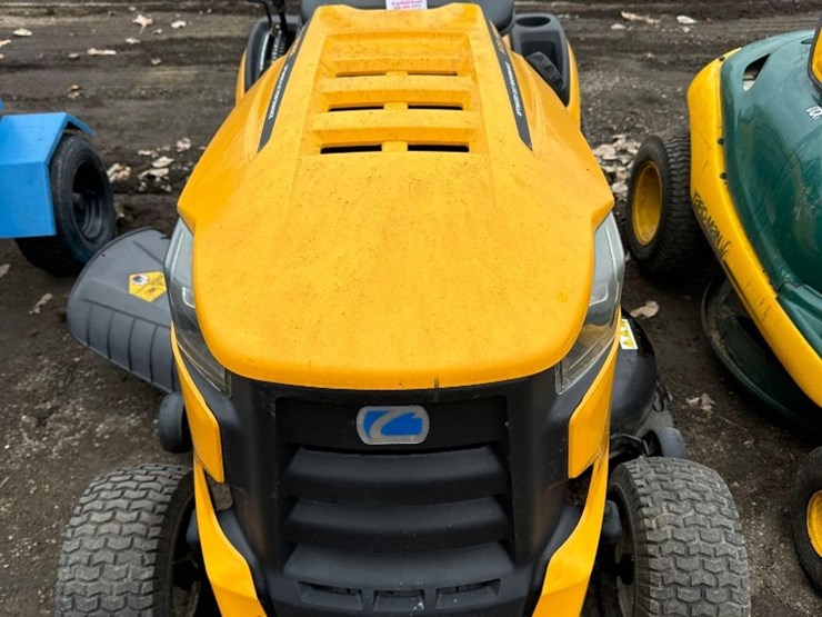 cub-cadet-riding-lawn-mower-model-xti-image-2