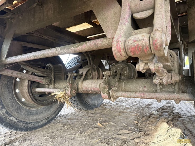 2008-meyers-boss-9136t-silage-trailer-image-20