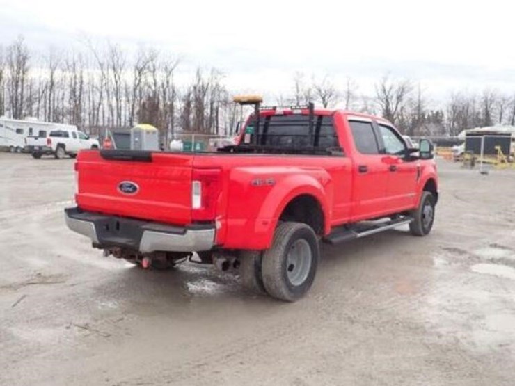 ford-f350-xlt-image-5