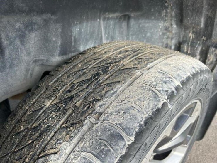 2020-ram-1500-laramie-longhorn-image-42