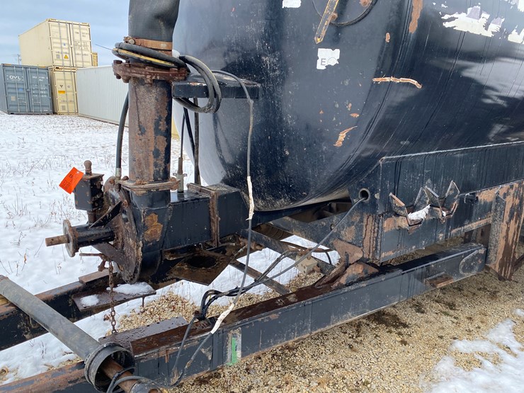 #1036-•-balzer-6000-tandem-axle-tanker-(st.-nazianz,-wi)-image-23