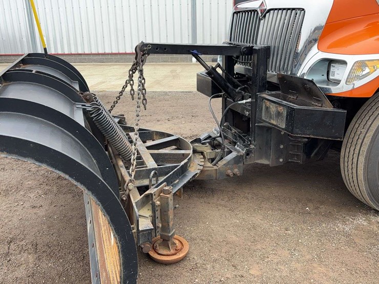 2004-international-7400-image-25