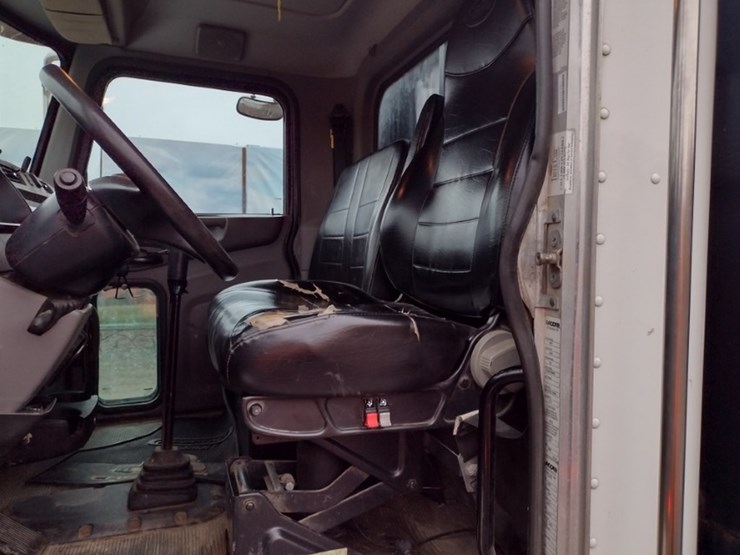 peterbilt-337-image-17