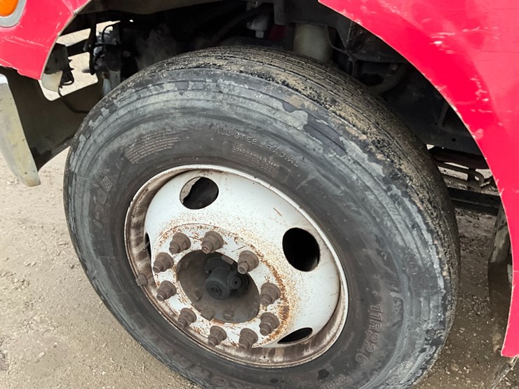 2015-ford-f650-image-15