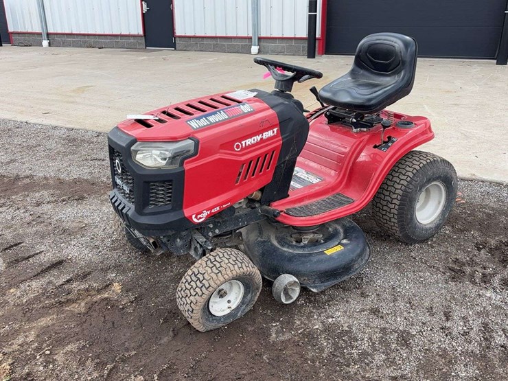2019-troy-bilt-riding-mower-image-1