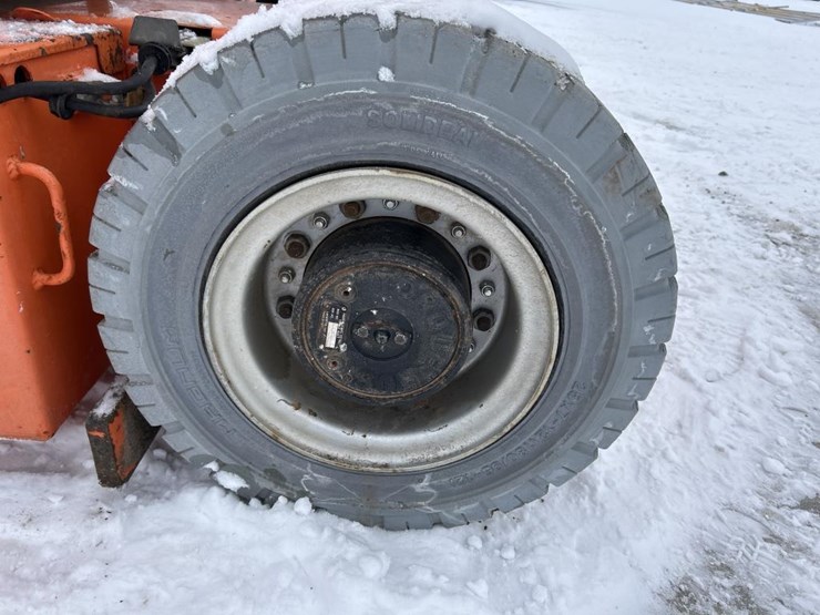 jlg-e300ajp-image-32