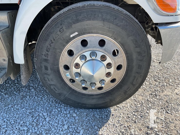 peterbilt-337-image-27