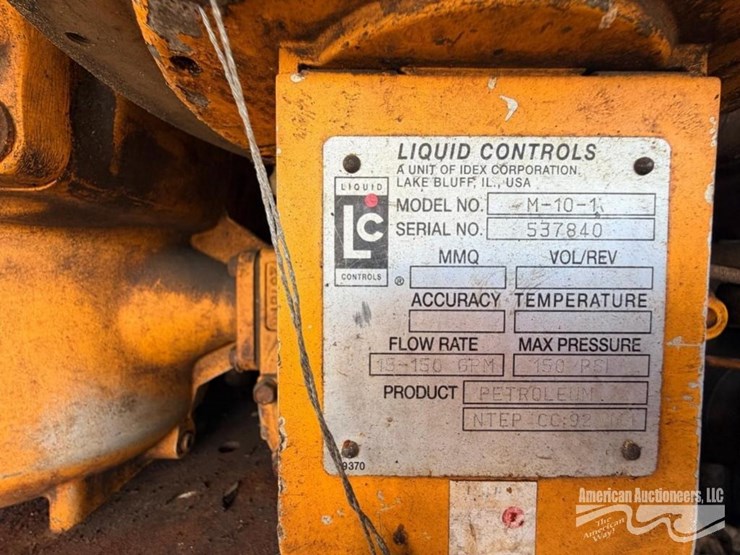 peterbilt-330-image-27