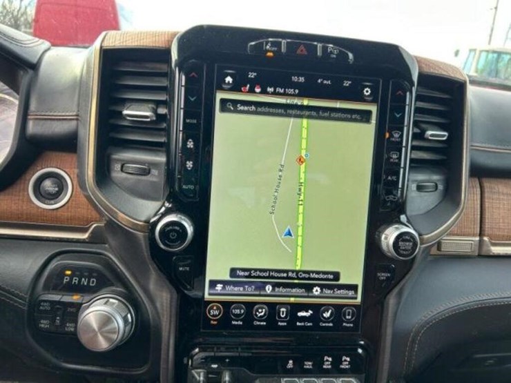 2020-ram-1500-laramie-longhorn-image-12