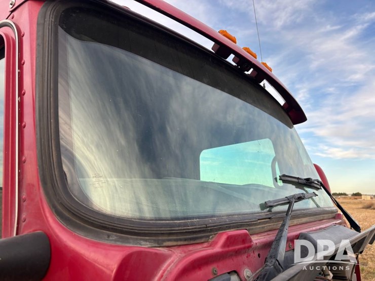 2014-kenworth-t660-image-55