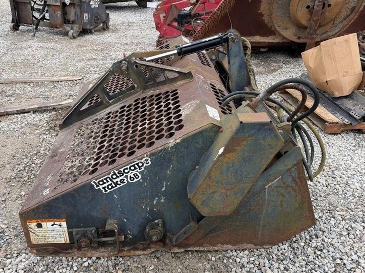 bobcat-6b-72”-skid-steer-landscape-rake-image-2