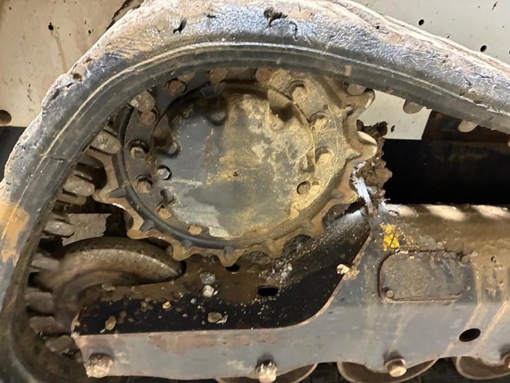 2022-bobcat-t550-image-17