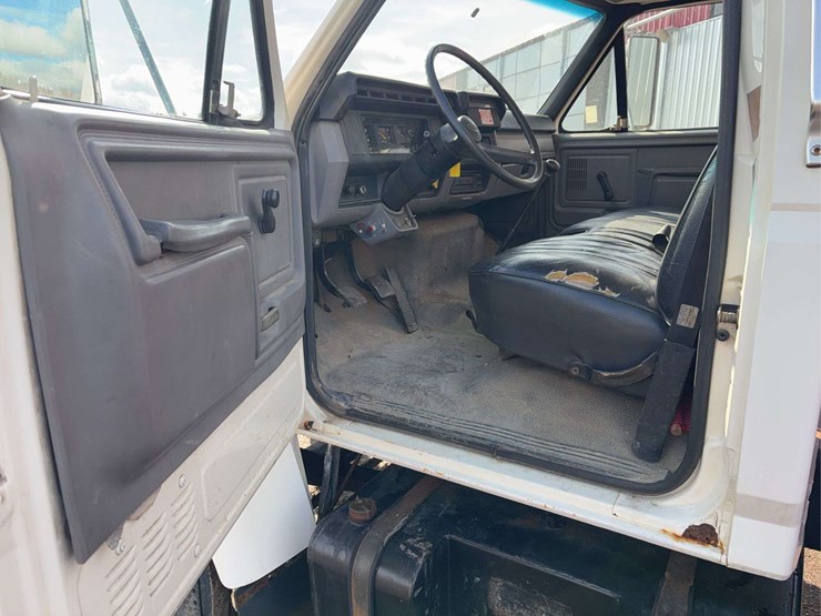 1998-ford-f800-image-29